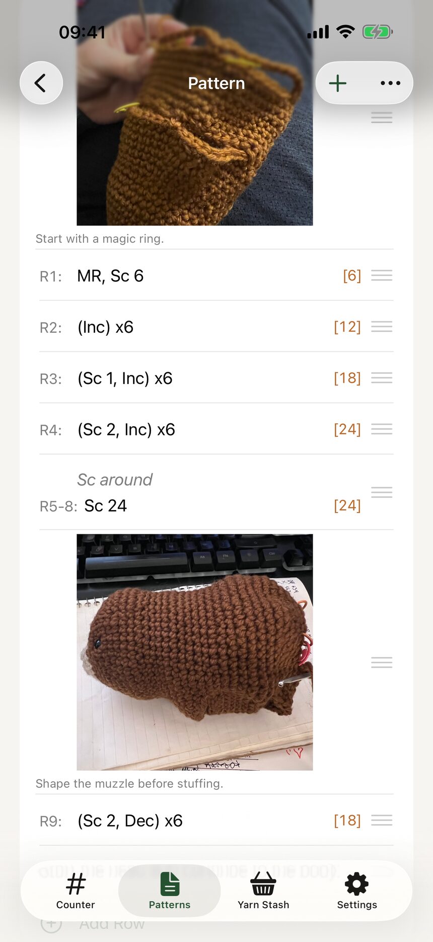 A text note row and an image row with a diagram placed between stitch rows in a pattern.