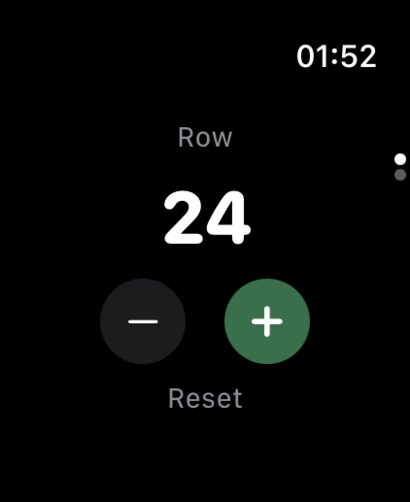The watch counter being advanced with the Digital Crown.